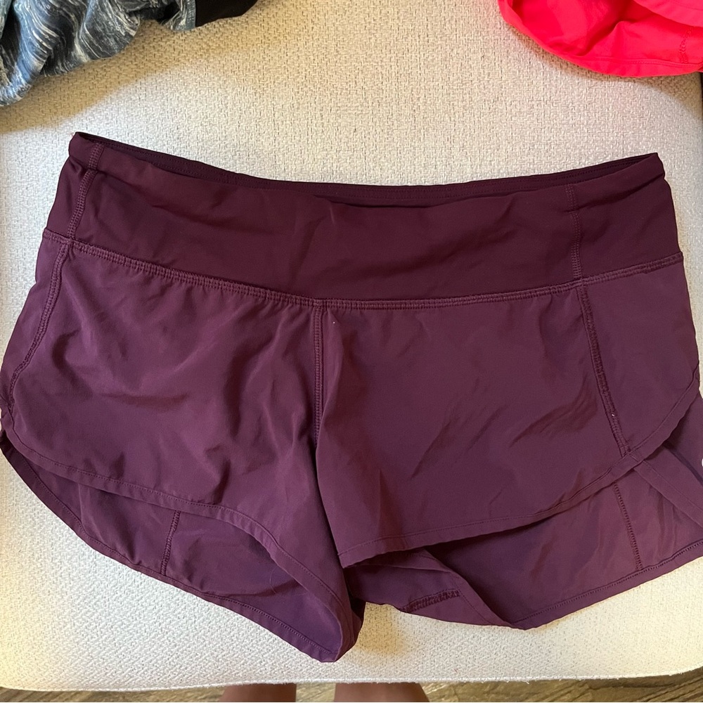 Lululemon Maroon 2.5 Speed Up Shorts 🌶️